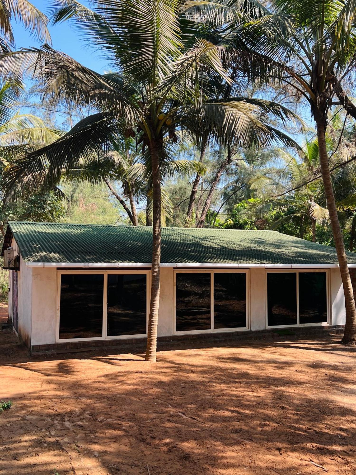 Blue Lagoon Beach Resort Gokarna  Luaran gambar